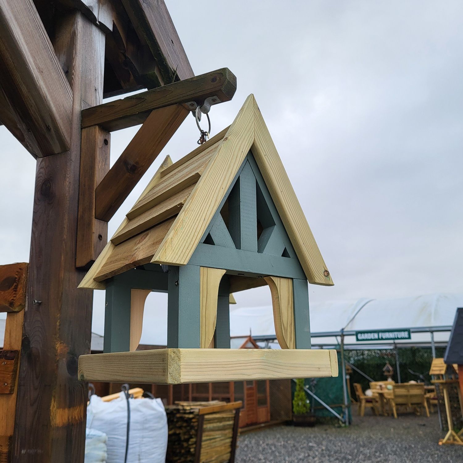 Cottage Hanging Bird Table - Image 3