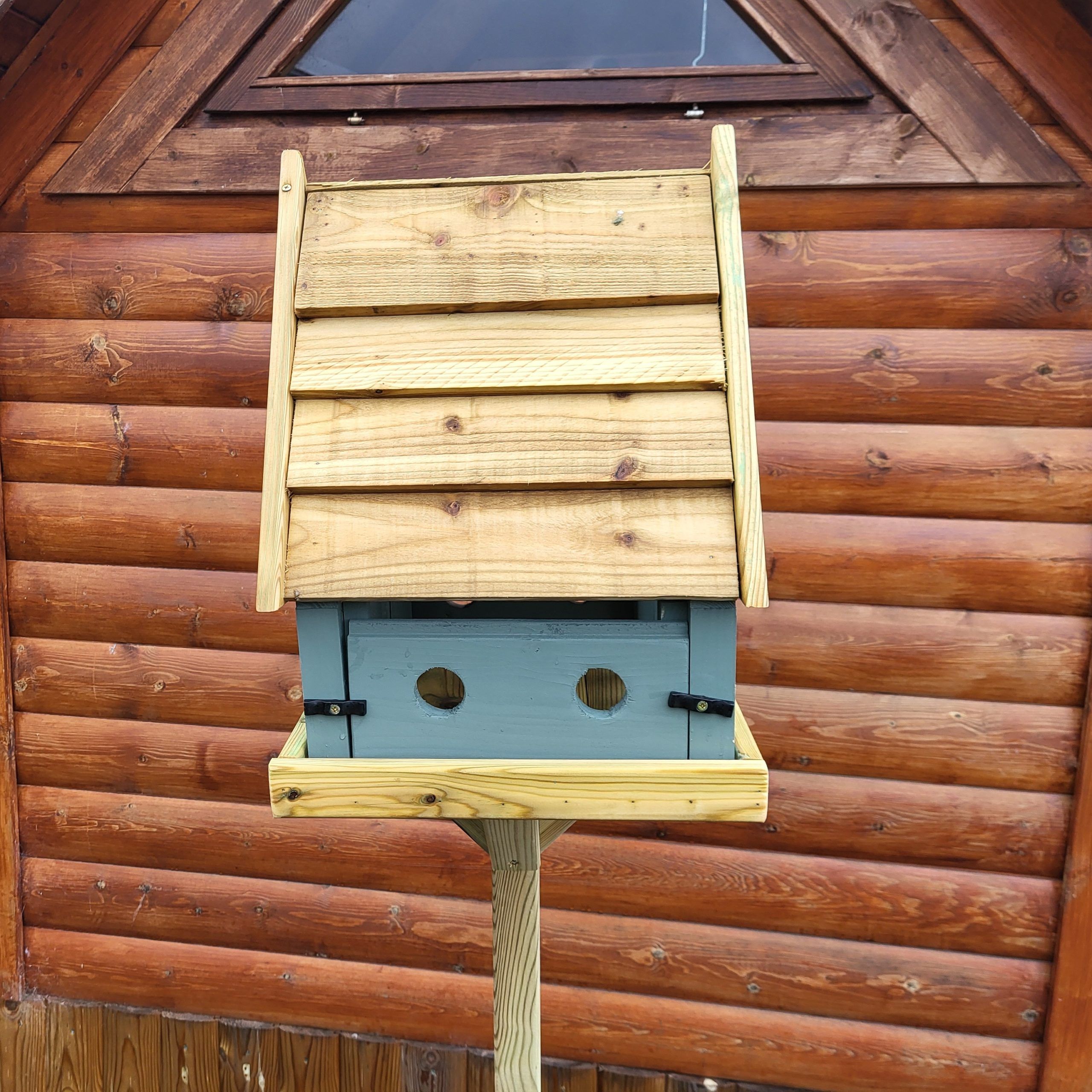 Pigeon Proof Bird Table - Image 3